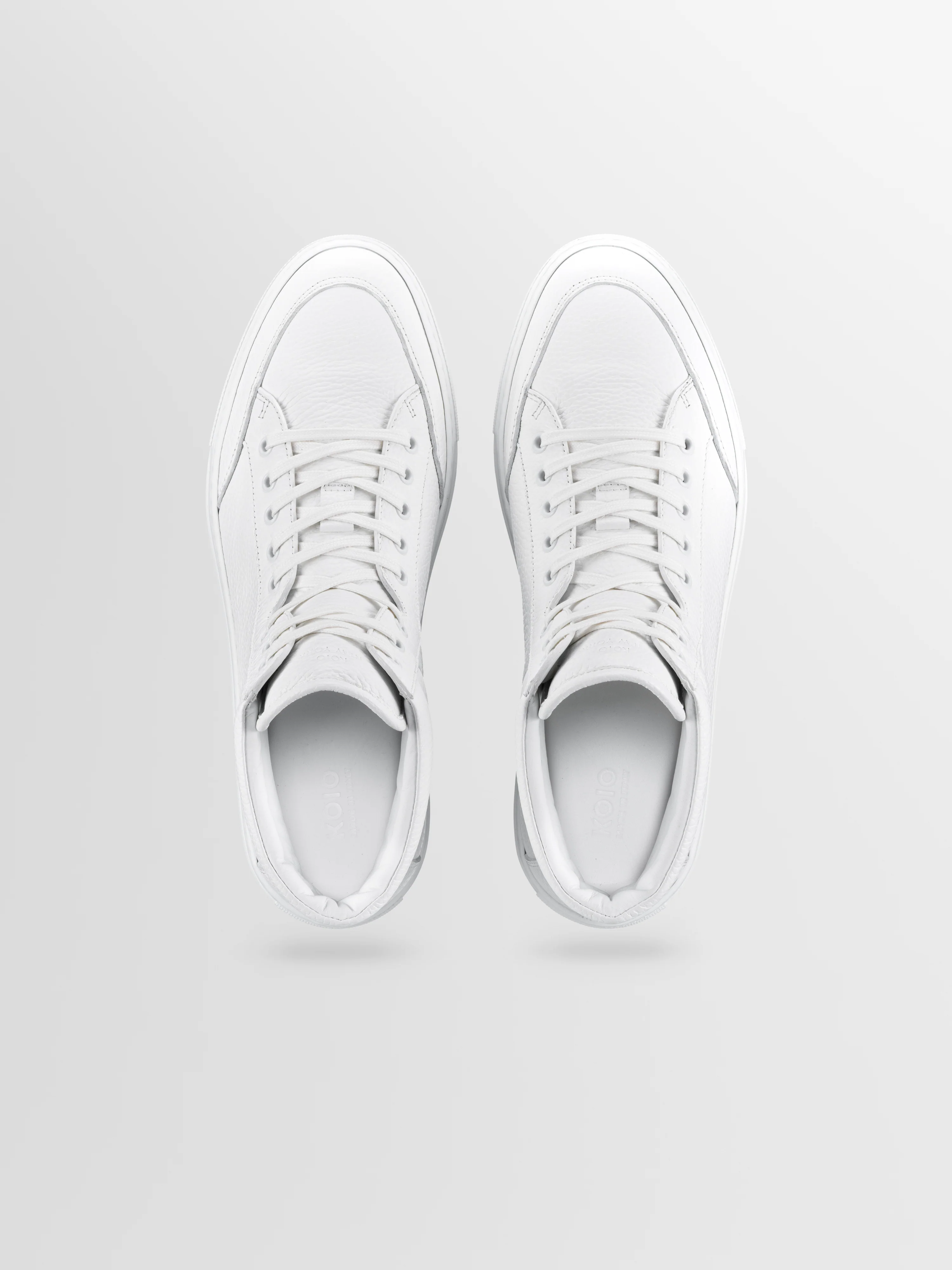 Primo Leather Sneaker in Triple White - Image 3